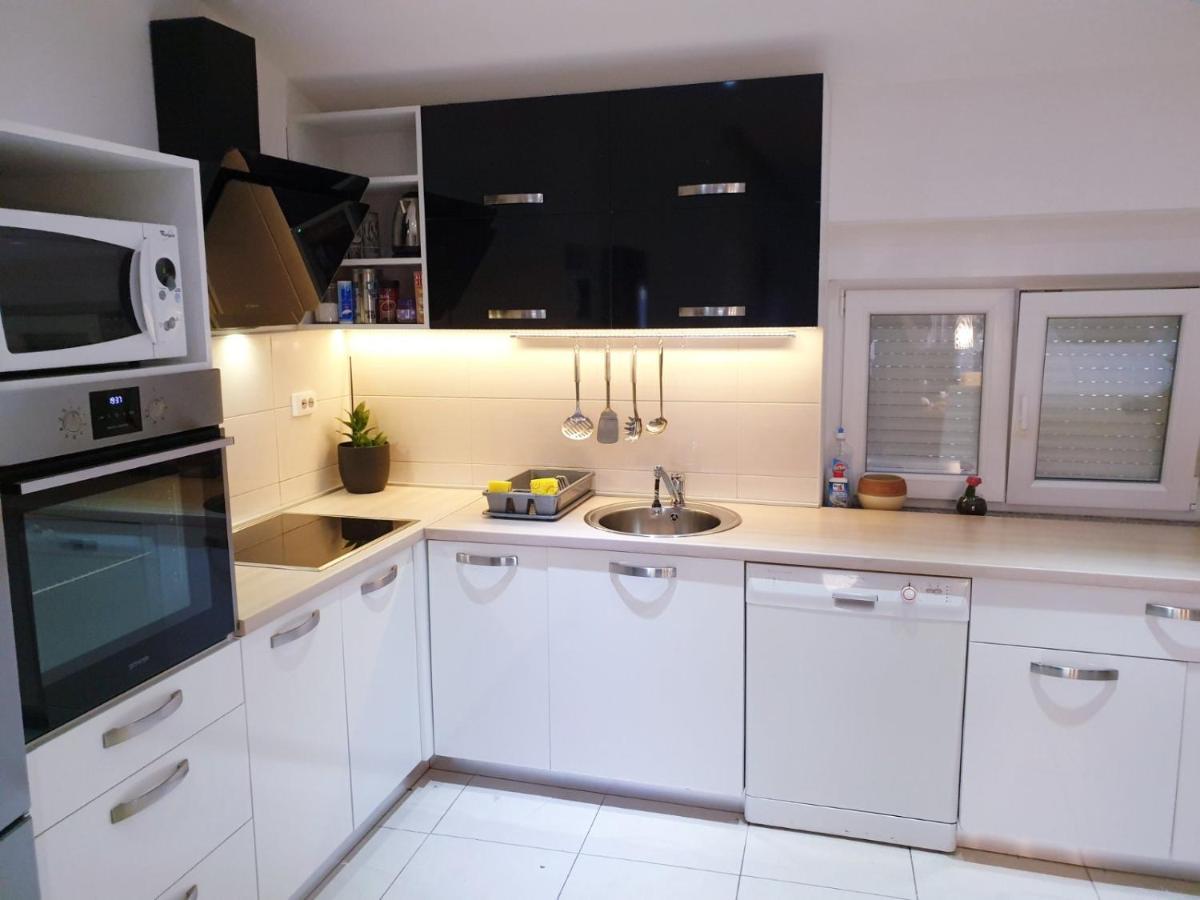 Apartman Lara Crikvenica Eksteriør billede