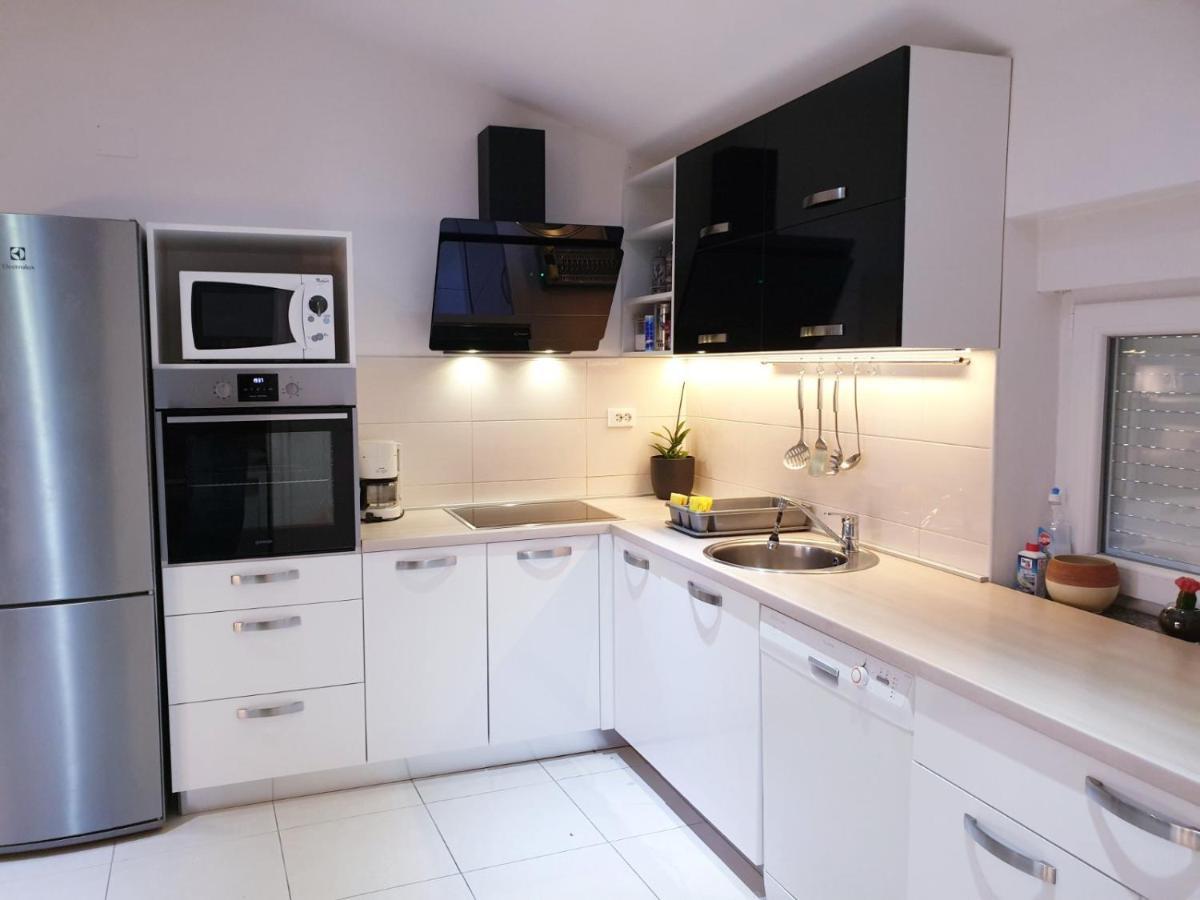 Apartman Lara Crikvenica Eksteriør billede